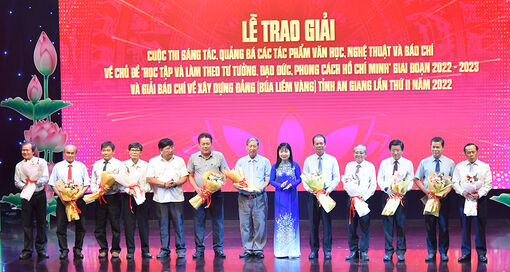 “Làm phải đi đôi với nói” - Kỳ 3: Phủ xanh điều tích cực