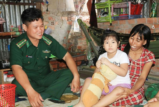 Bám ấp, bám làng