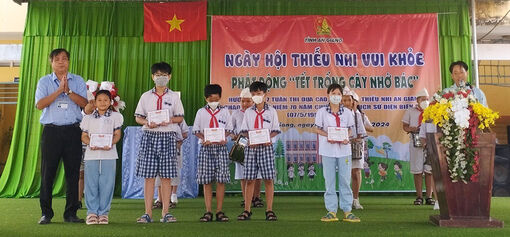 Huyện đoàn Phú Tân đăng cai Ngày hội “Thiếu nhi vui khỏe” gắn với phát động “Tết trồng cây nhớ Bác”