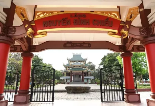 Ghé thăm Khu di tích lăng mộ Nguyễn Đình Chiểu ở Bến Tre