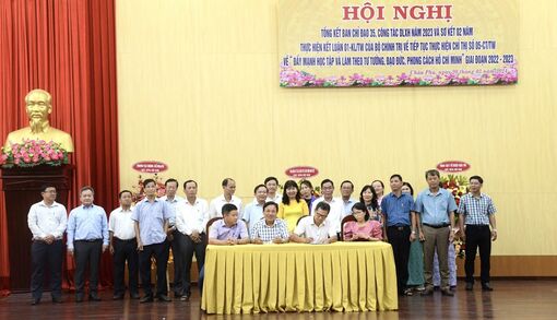 Huyện ủy Châu Phú tổng kết hoạt động Ban Chỉ đạo 35, công tác dư luận xã hội và sơ kết 2 năm thực hiện Kết luận 01-KL/TW của Bộ Chính trị