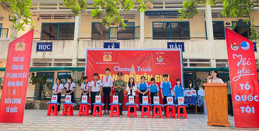 Đoàn Thanh niên Công an TP. Long Xuyên tổ chức Chương trình “Tháng 3 biên giới - Biên cương Tổ quốc tôi”