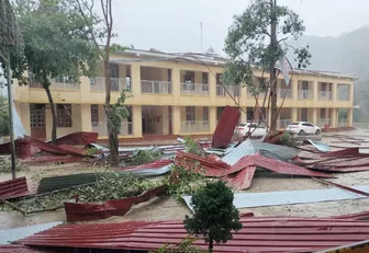 Mưa đá, gió lốc gây tốc mái, hư hại nhà của 469 hộ dân ở Sơn La