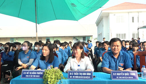 Huyện đoàn Châu Phú tổ chức Chương trình “Ngày đoàn viên” năm 2024