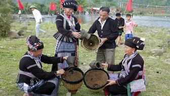 Bun Vốc Nặm-Lễ hội té nước của người Lào ở Lai Châu
