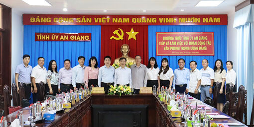 Đoàn công tác Văn phòng Trung ương Đảng làm việc tại An Giang về công tác bảo tàng