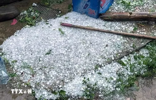 Sơn La: Mưa đá, gió lốc và sét gây nhiều thiệt hại ở xã Chiềng Khay
