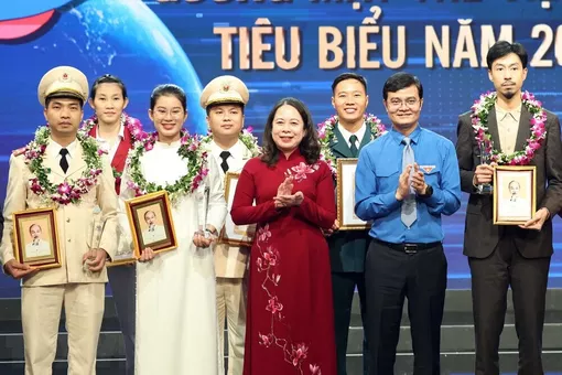 Nữ sinh lớp 9 được vinh danh Gương mặt trẻ Việt Nam tiêu biểu