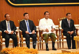 Chủ tịch Quốc hội Vương Đình Huệ gửi thư chúc mừng Chủ tịch Thượng viện Campuchia Samdech Techo Hun Sen