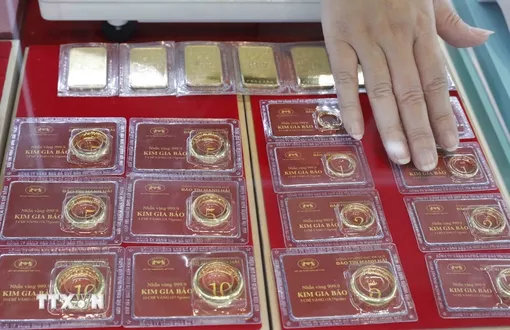Lực mua mạnh hỗ trợ giá vàng nhẫn thiết lập các mức đỉnh mới