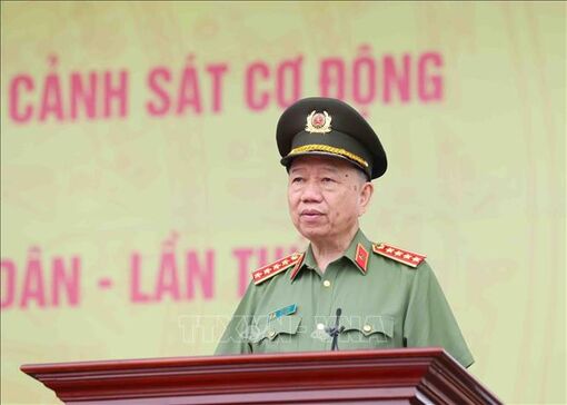 Bộ trưởng Tô Lâm dự tổng duyệt diễu binh lễ kỷ niệm 50 năm Ngày truyền thống lực lượng Cảnh sát cơ động