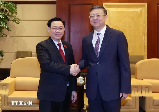 Chủ tịch Quốc hội Vương Đình Huệ tiếp Bí thư Thành ủy Thượng Hải