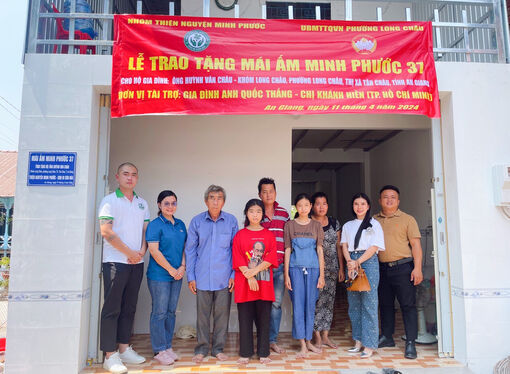 Nhóm Thiện nguyện Minh Phước bàn giao và khởi công xây dựng nhà Tình thương ở TX. Tân Châu