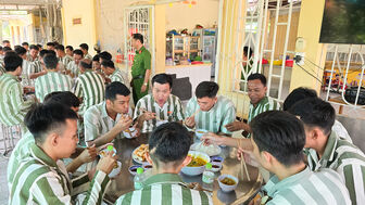 Trại giam Định Thành gặp gỡ phạm nhân người dân tộc thiểu số Khmer