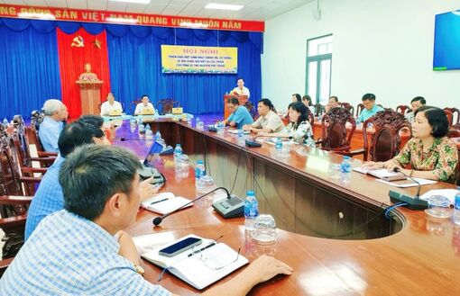 Ban Tuyên giáo Huyện ủy Châu Phú sinh hoạt chính trị, tư tưởng về nội dung bài viết và tác phẩm của Tổng Bí thư Nguyễn Phú Trọng