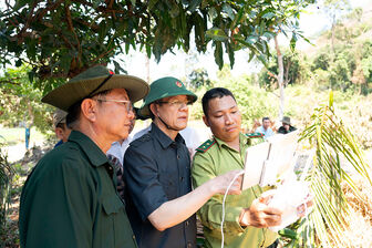 Phó Bí thư Thường trực Tỉnh ủy, Chủ tịch HĐND tỉnh An Giang Lê Văn Nưng yêu cầu tăng cường công tác phòng cháy, chữa cháy rừng