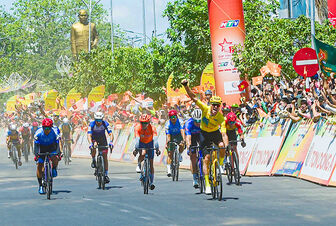 Áo vàng Petr Rikunov về nhất chặng 23, Cuộc đua xe đạp toàn quốc tranh Cúp Truyền hình TP. Hồ Chí Minh