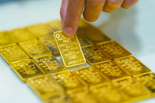 Vàng sắp bị bán tháo hay vọt lên giá trăm triệu đồng/lượng?