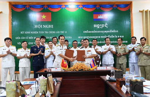 Hải quân Việt Nam và Campuchia rút kinh nghiệm tuần tra chung lần thứ 33
