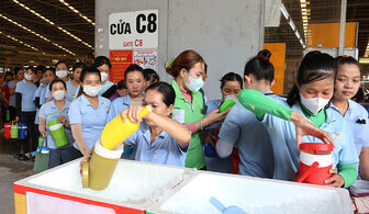 Người lao động ấm lòng từ sự chăm lo của công đoàn cơ sở trong Tháng Công nhân