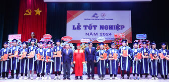 Trường Cao đẳng Nghề An Giang trao bằng tốt nghiệp cho 302 sinh viên trình độ cao đẳng