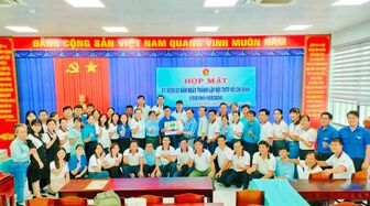 Hội đồng đội huyện Châu Phú họp mặt kỷ niệm ngày thành lập Đội Thiếu niên Tiền phong Hồ Chí Minh