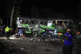 Tai nạn xe buýt trường học ở Indonesia, hàng chục người thương vong