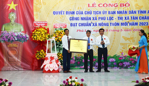 Xã Phú Lộc đạt chuẩn “Xã nông thôn mới”