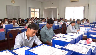 Bộ Giáo dục và Đào tạo kiểm tra chuẩn phổ cập giáo dục tại Tri Tôn