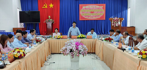 Bộ Giáo dục và Đào tạo kiểm tra công nhận đạt chuẩn phổ cập giáo dục, xóa mù chữ tại huyện Phú Tân