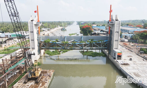 Tiền Giang: Vận hành mở cống âu Nguyễn Tấn Thành