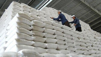Hỗ trợ gạo từ nguồn dự trữ quốc gia cho người dân gặp khó khăn - hoạt động ý nghĩa của Chính phủ