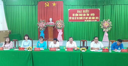 Đại biểu HĐND tỉnh An Giang và huyện Phú Tân tiếp xúc cử tri trước kỳ họp giữa năm 2024