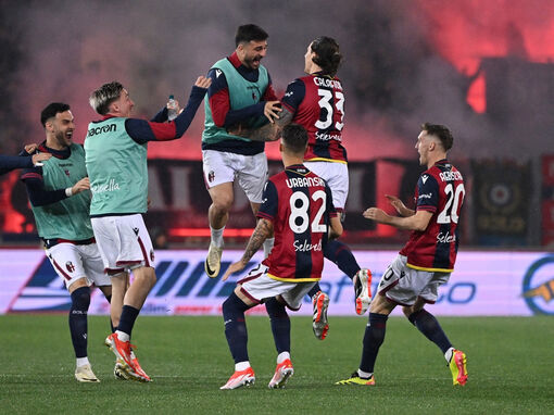 Juventus thoát thua khó tin trên sân Bologna