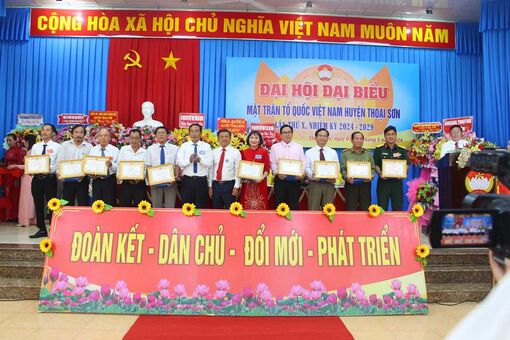 Thoại Sơn xây đắp khối đại đoàn kết