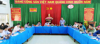 Phó Chủ tịch UBND TX. Tân Châu kiểm tra tình hình thực hiện các tiêu chí nông thôn mới tại xã Lê Chánh