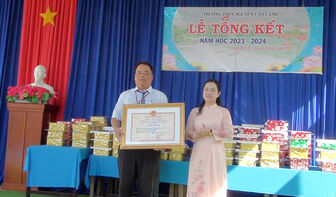 Trường THCS Nguyễn Cao Cảnh được công nhận đạt chuẩn quốc gia
