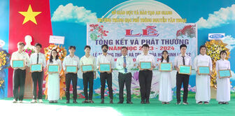 Trường THPT Nguyễn Văn Thoại tổng kết năm học 2023–2024