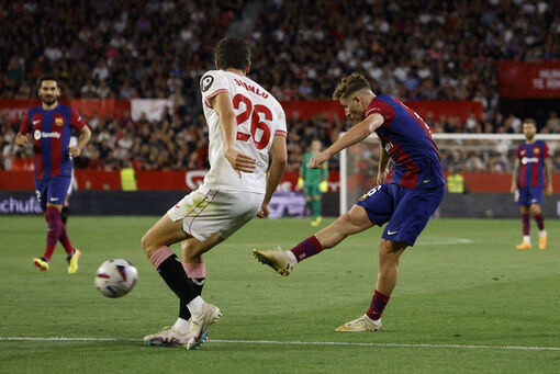 Barcelona thắng nghẹt thở Sevilla ở trận đấu chia tay HLV Xavi