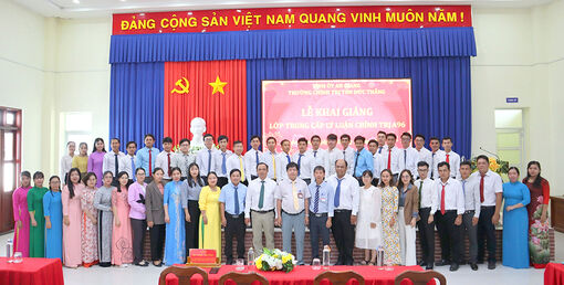 Trường Chính trị Tôn Đức Thắng khai giảng lớp Trung cấp Lý luận chính trị A96 năm 2024