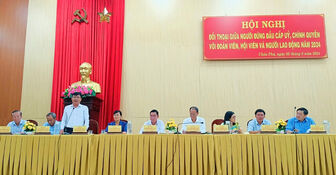Đối thoại giữa người đứng đầu cấp ủy, chính quyền huyện Châu Phú với đoàn viên, hội viên, người lao động