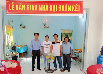 Hỗ trợ nhà Đại đoàn kết thứ 10 cho hộ nghèo ở xã An Nông