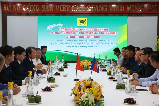 Lãnh đạo Campuchia tâm đắc với Chương trình canh tác lúa thông minh của Việt Nam
