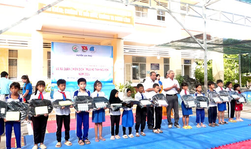 An Phú khai mạc Sinh hoạt hè, phát động Tháng hành động vì trẻ em