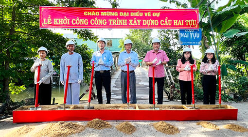 Khởi công xây dựng cầu liên khóm phường Mỹ Thới