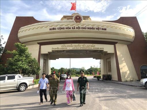 Giải cứu thành công một phụ nữ bị lừa bán sang Lào