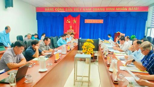 Họp Tổ Đại biểu HĐND tỉnh đơn vị huyện Châu Phú