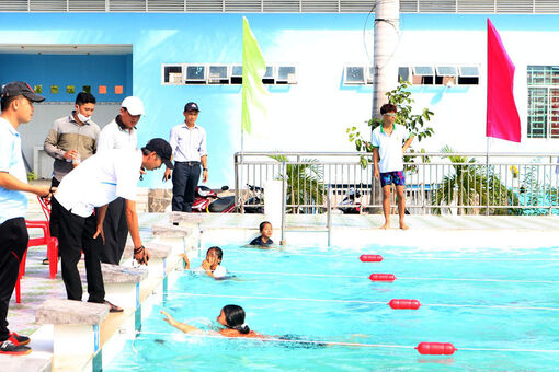 UBND huyện Châu Thành phát động phong trào toàn dân tập luyện môn bơi phòng, chống đuối nước và giải bơi lội học sinh năm 2024