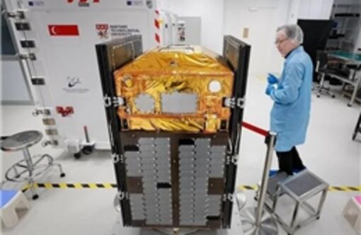 Singapore chế tạo vệ tinh đầu tiên bay gần Trái Đất nhất