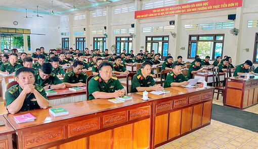 An Giang bồi dưỡng kiến thức quốc phòng và an ninh đối tượng 3 trong quân đội